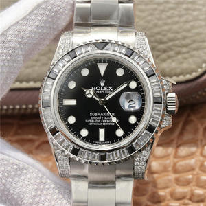 GS Rolex SUB Submariner bageste diamant tilpassede version! Det er fusion af luksus gnistre og aldrig falme, og det er det bedste valg for klassiske tendenser! Mekanisk ur til mænd