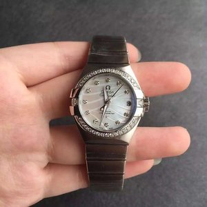 v6 gravierte Omega Constellation Serie Damen mechanische Uhr 27mm klein und exquisite