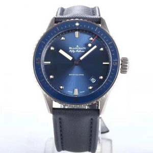 ZF produjo el Blancpain 50 Bathyscaphe, decorado con cojinetes de gemas importados suizos, con color puro, brillante y natural