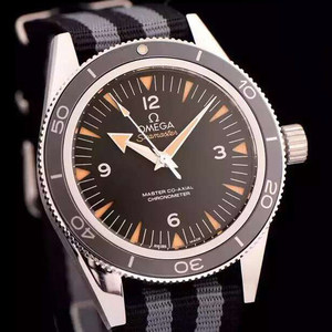 Reloj mecánico para hombre OMEGA Seamaster 300 series 233.90.41.21.03.001.