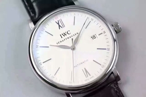 Yksi yhden IWC Portofino -sarjan mekaaninen kello IW356501