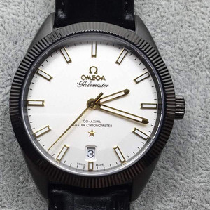 Omega Zunba-sarja, 8900 automaattinen mekaaninen liike miesten kello