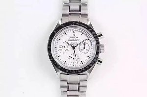 Tháirg monarcha JH Omega Speedmaster Apollo 13 Snoopy eagrán teoranta 7750 gluaiseacht uathoibríoch chronograph meicniúil