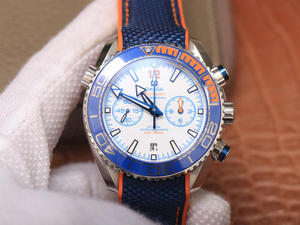 3s Omega Seamaster 41MM feistithe leis an ghluaiseacht is déanaí uile-i-amháin 8900, strap rubair, an rogha is fearr le haghaidh snámha an tsamhraidh