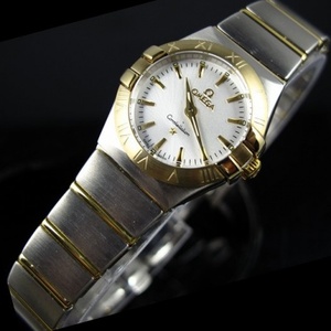 Swiss Omega OMEGA Constellation Quartz Double Eagle 18K Gold Orologio da donna ultrasottile da donna con scala di tagliatella bianca.