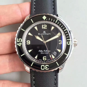 ZF fabrikk gravert høy imitasjon Blancpain 50-serie 5015-1130-52 mekanisk klokke en til en