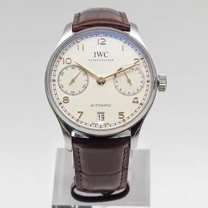 A melhor reencenação da ZF Factory do IWC Portuguese Seven Ultimate Edition v4