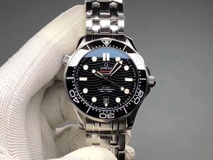 Omega Seamaster 300M Новые волны Назад Прозрачные Мужчины Механические часы черная версия.